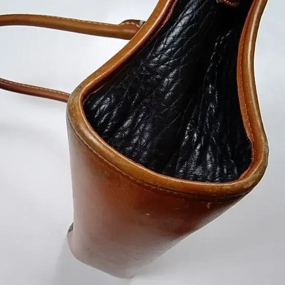 Vintage Dooney Bourke Women Handbag - Picture 4 of 12